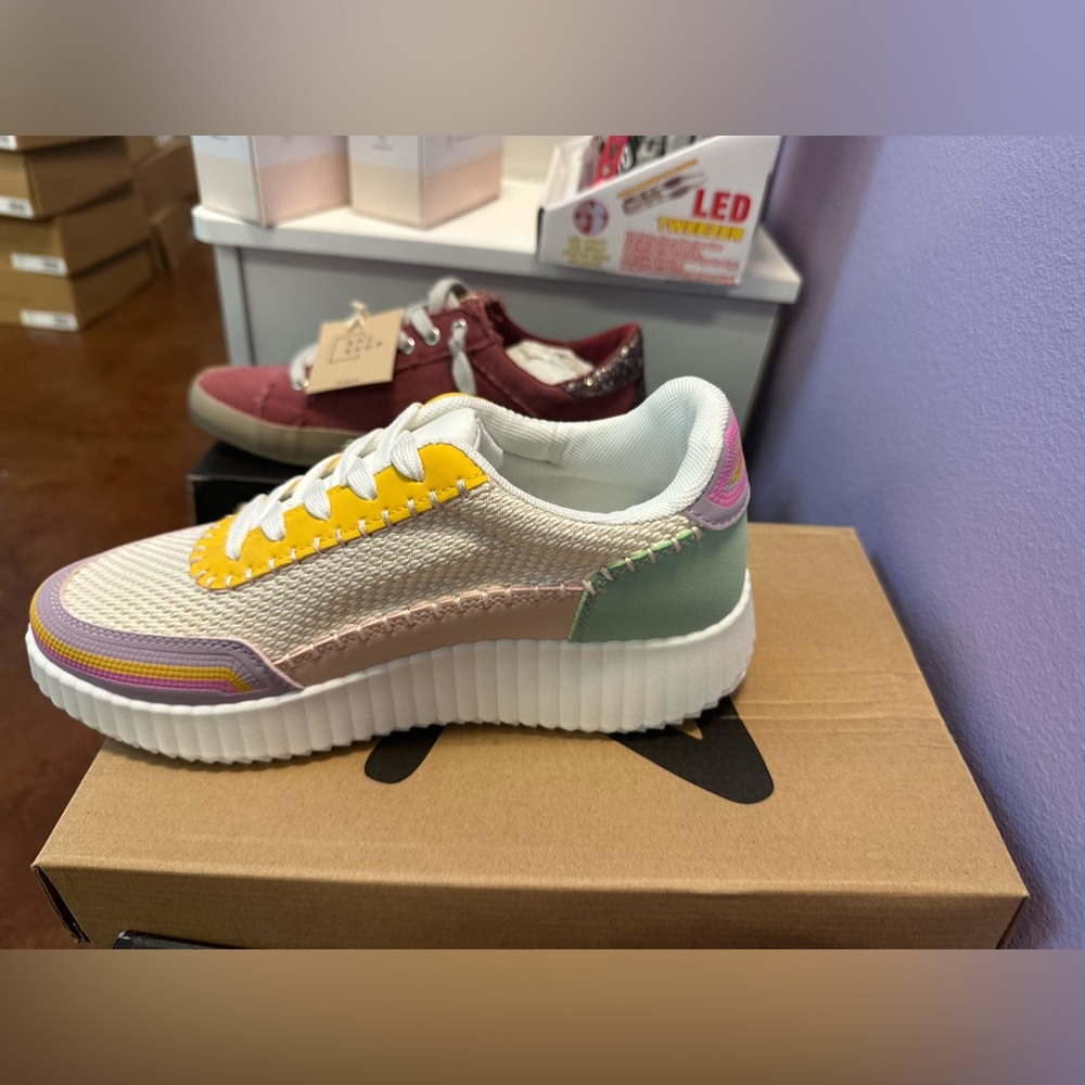 Dirty Laundry White and Yellow Sneakers Modern Design